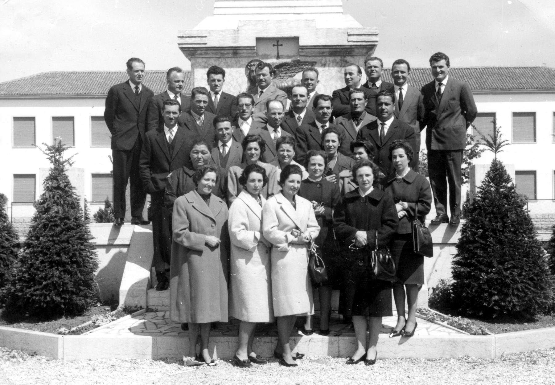 Armanda Satragno, Dea Rossi, Milena Mora in Bonora, Candido Volpato, Antonio Marconato, Maurizio Bordin, Fausto Morlin, Scilla Fasan, Piovesan Agnese, Tina Corradi e il marito Ferraro, Conte ?, Egidio Bonora (Carnera), Garbuio Gino, Rino Mondin, Zucchello Dino, Marianna (Marriannona), Bruna Bordin, Marcon Ovidio Rino, Elena Bandiera, Tavernaro ?, ecc.