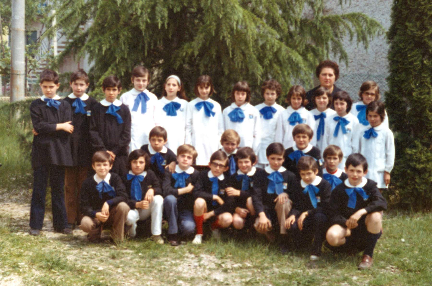 Da sinistra in piedi: Walter Priano, Paolo Luison, Roberto Rizzotto, Luigina Poloniato, Emanuela Parisotto, Donatella Franco, Diega Dal Din, Anna Spinelli, Lorella Precoma, Emanuela Fasan, Stefania Garbuio, Carla Franco, Michela Danieli.
Da sinistra in ginocchio: Franco Rossanese, Gabriele Fasan, Eugenio Garbuio, Adriano Franco, Tiziano Precoma, Stefano Mazzocato, Livio Forner, Claudio Favrin, Franco Trevisi, Loris Tavernaro, Enio Fasan, Giancarlo Gemin. Maestra Wanda.
