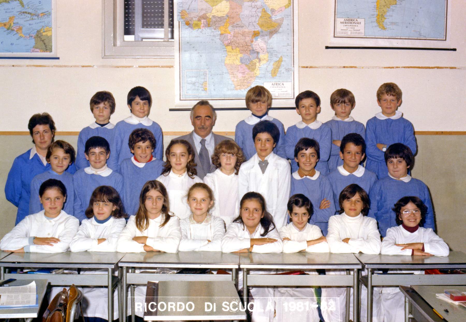 Classe 1971 (quinta elementare anno 81/82). I nomi da sx a dx partendo dall'alto sono i seguenti: ins.Garbuio Mara, Gallina Edi, Gatto Luigi, maestro Pace Rino, Ardit Michele, Ferraro Luca, Calzamatta Paolo, Fruscalzo Omar; (riga centrale) Poloniato Cristian, Simeoni Davide, Nascimben Giovanni, Luponio Isabella, Berdusco Silvia, Danieli Barbara, Bordin Andrea, Minora Moreno, Bongiovanni Alberto; (riga in basso) Sartena Cristina, Marian Gabriella, Carniello Mara, Michielin Marika, Fruscalzo Katia, Squizzato Loredana, Bonora Michela, Gallina Michela.