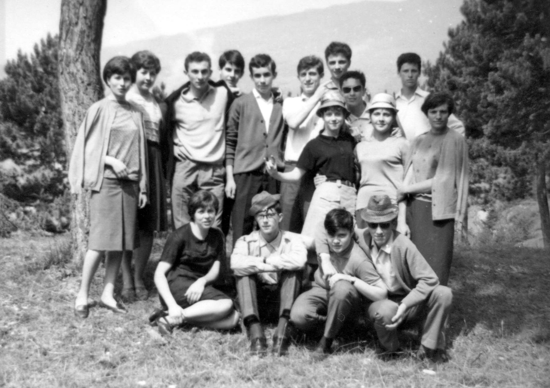 Ci sono: Mara Gallina, Teo Tonello, Mara Bortolon, Giancarlo Cremasco, Franco Bonora, Orlando Brombal, Vanio Pozzobon, Maria Tonello, Emma Gallina, Luciana Bianchin, Marzio Brombal, Evaristo Pellizzari, e altri.
