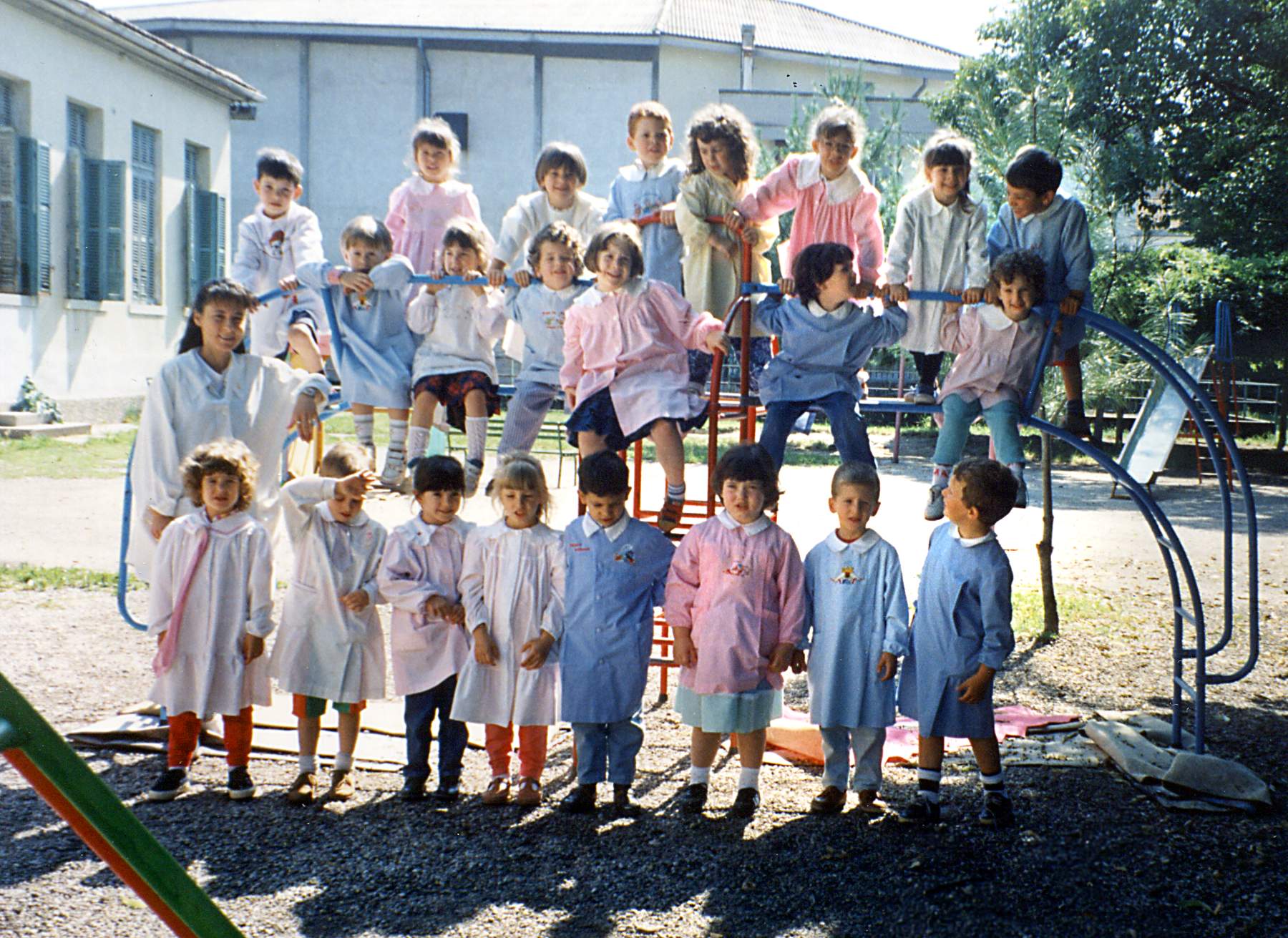 Asilo 1995. Precoma Patrizia, De Paoli Giada, Baccega Nadia, Spadetto Mirian, Mosca Marco, Vendramini Matteo, Gillardi Sara, Gallina Elena, Peretto Gianluca, Bandiera Mirco  e altri.