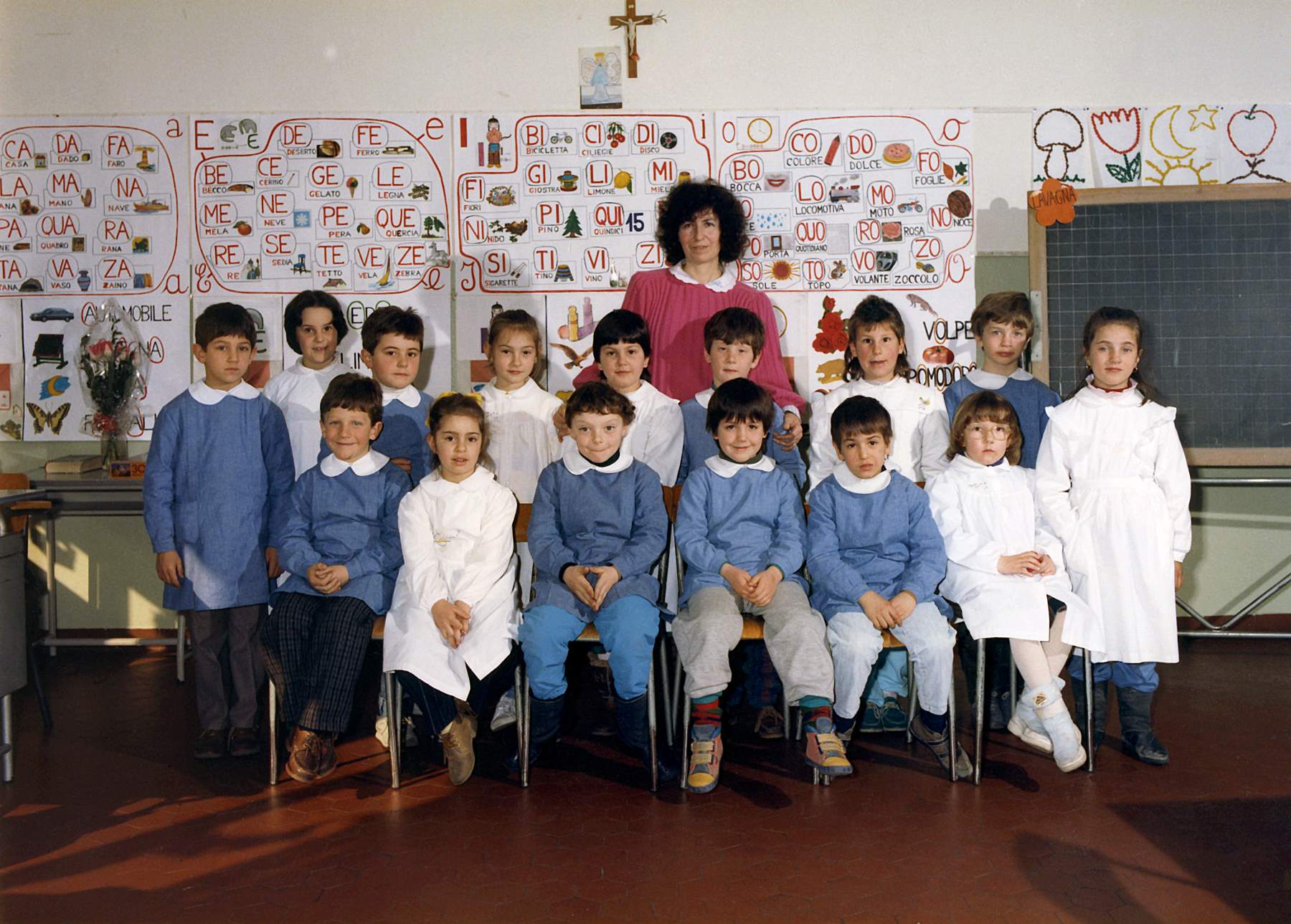 Classe 1980 in prima elementare con la maestra Caberlotto anno 1986-87 Ci sono: alto da sx Bonora Luca, Zanello Silvia, Velo Matteo, Marconato Francesca, Bresolin Silvia, Bordin Moreno, Faccin Stefania, Corner Fabio, sotto: da sx Gallina Domenico, Cumani Silvia, Cavallin marco, Lai Roberto, De Zen Pietro, Rizzotto Paola, Mondin Luisa.