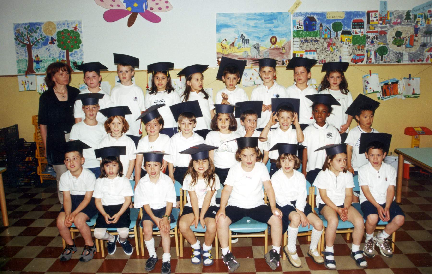Ci Sono dallalto a sx:  1 Caverzan Marco, 2 Castellan Massimo, 3 Bonetto Giorgia, 4 Aramini Gloria, 5 Bordin Federico, 6 Comazzetto Debora, 7 Davide ??, 8 DallEst Andrea.  Seconda fila: 1 Gatto Francesco, 2 Marcon Luana, 3 Signor Beatrice, 4 Marcon Francesco, 5 Volpato Anna, 6 Spagnolo Mattia, 7 Zambon Francesco, 8 Di Chiagozie Ezennia , 9 ???. Terza fila: 1 Tedesco Mirco, 2 3 Faccin Vania, 4 Occhino Pamela, 5 Bonora Alice, 6 Merlo Lodovica, 7 Lattanzio Marina, 8 Gallina Alberto.